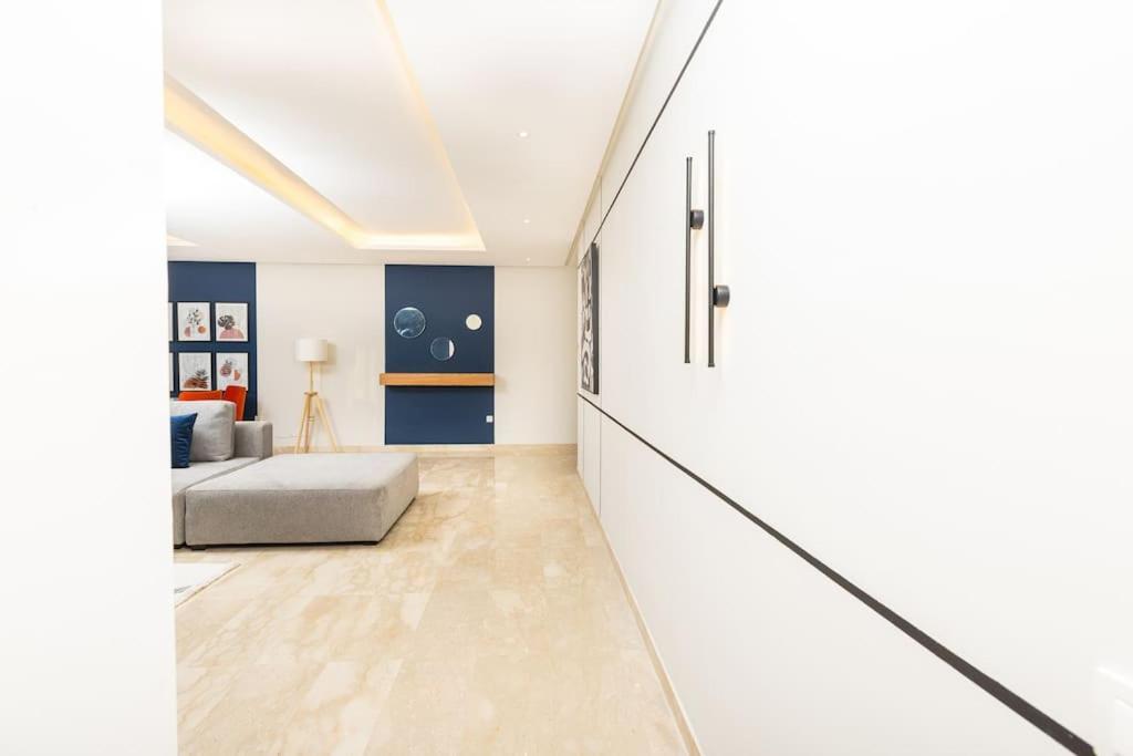Апартаменти Modern 2Br Retreat In Marina Sale Luxury Living Hajja Екстер'єр фото