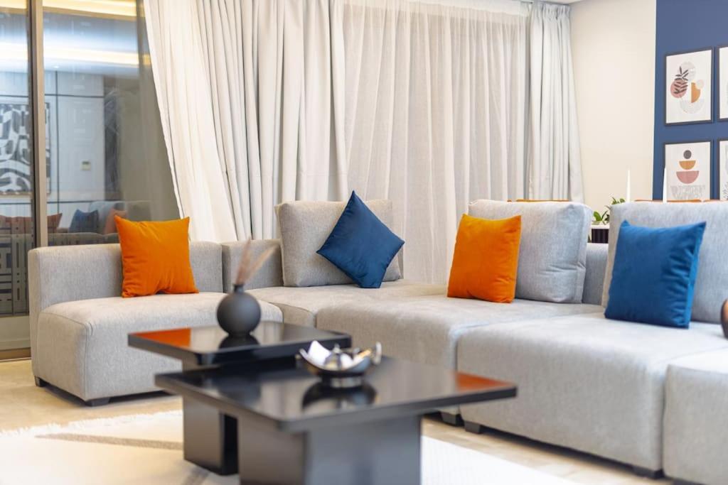 Апартаменти Modern 2Br Retreat In Marina Sale Luxury Living Hajja Екстер'єр фото