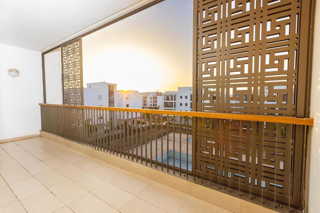 Апартаменти Modern 2Br Retreat In Marina Sale Luxury Living Hajja Екстер'єр фото